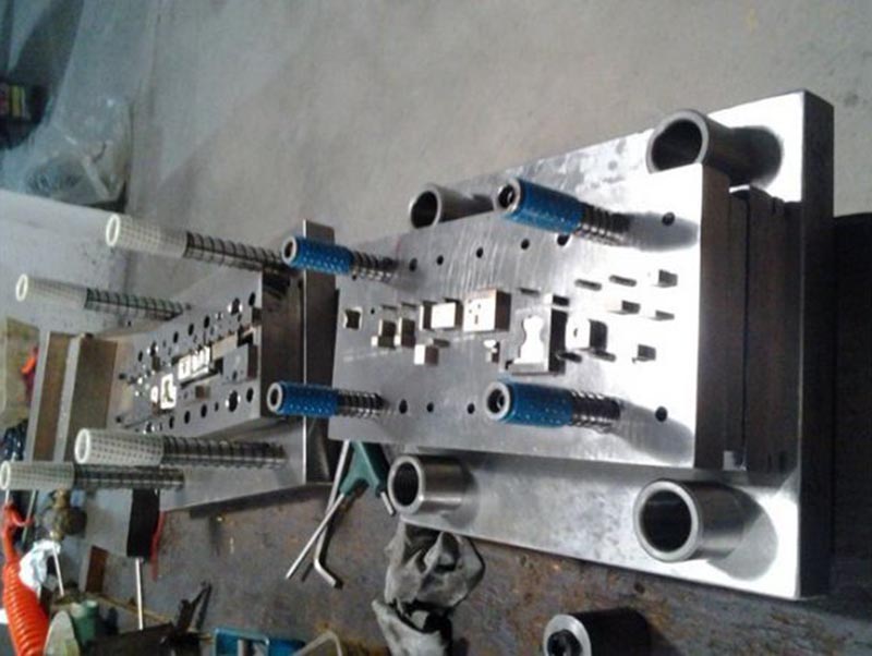 铁力模具制造-12